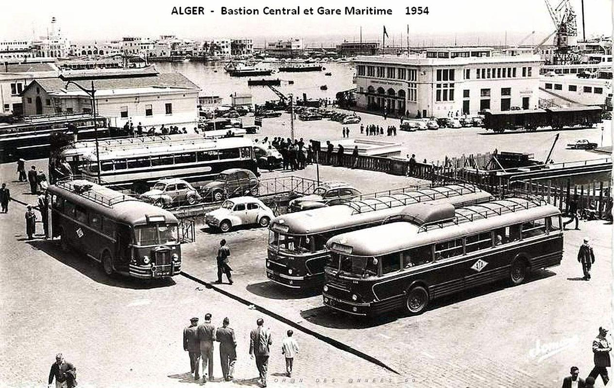 Alger - Bastion Central et Gare Maritime -1954.jpg